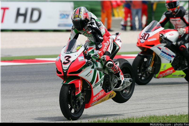 sbk_biaggi_06_sanmarin_2010