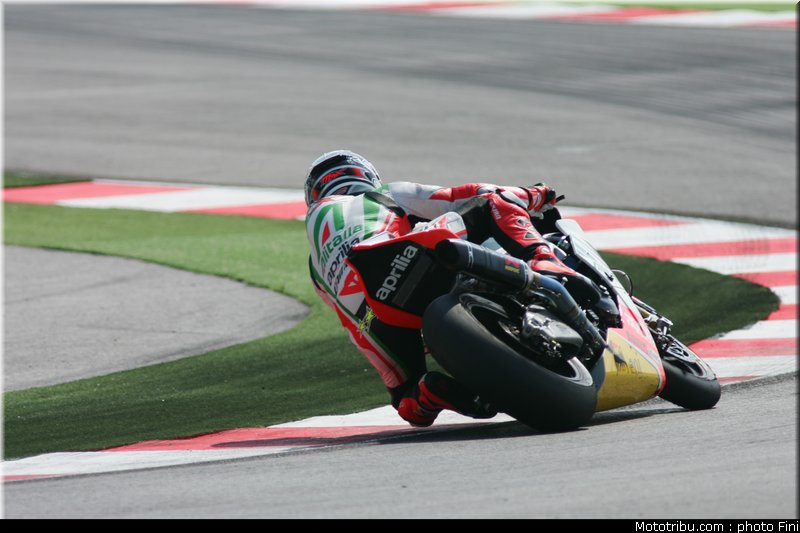 sbk_biaggi_15_sanmarin_2010