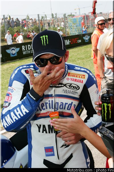 sbk_crutchlow_1_sanmarin_2010