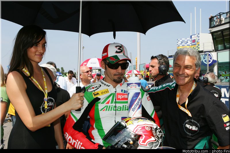 sbk_pitbabes_sanmarin_2010_022
