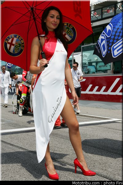 sbk_pitbabes_sanmarin_2010_028