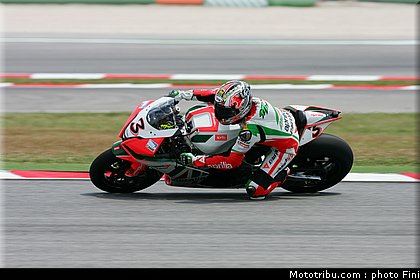 sbk_biaggi_04_sanmarin_2010.JPG