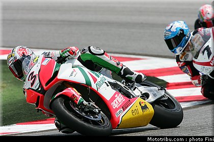 sbk_biaggi_05_sanmarin_2010.JPG