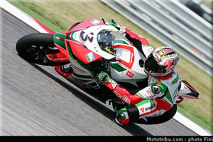 sbk_biaggi_12_sanmarin_2010.JPG