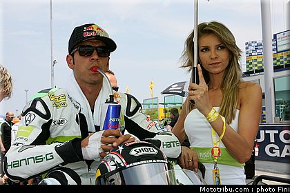 sbk_pitbabes_sanmarin_2010_011.JPG