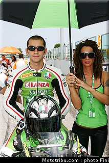 sbk_pitbabes_sanmarin_2010_013.JPG