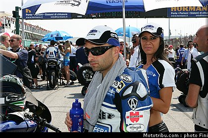 sbk_pitbabes_sanmarin_2010_019.JPG