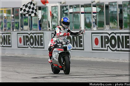 supersport_laverty_6_sanmarin_2010.JPG