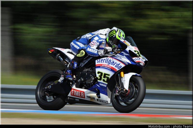 sbk_crutchlow_05_tchequie_2010