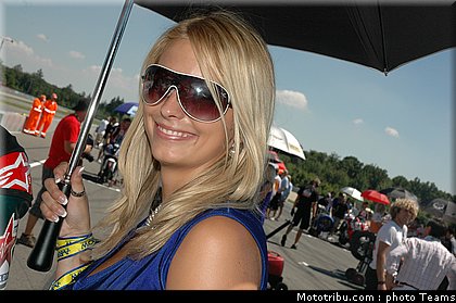 pitbabe_superbike_tchequie_2010_04.jpg