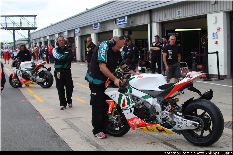 sbk_aprilia_6_angleterre_2010