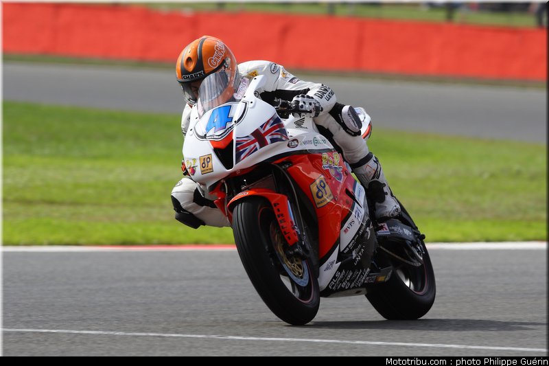 supersport_rea_2_angleterre_2010