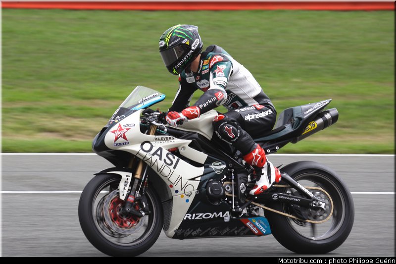 supersport_triumph_03_angleterre_2010
