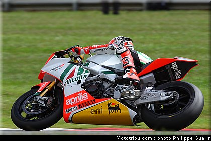 sbk_biaggi_13_angleterre_2010.JPG