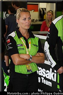 sbk_pitbabe_48_angleterre_2010.JPG