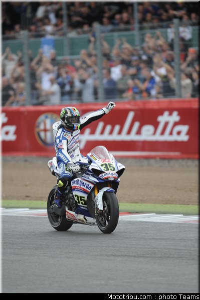 sbk_crutchlow_13_angleterre_2010