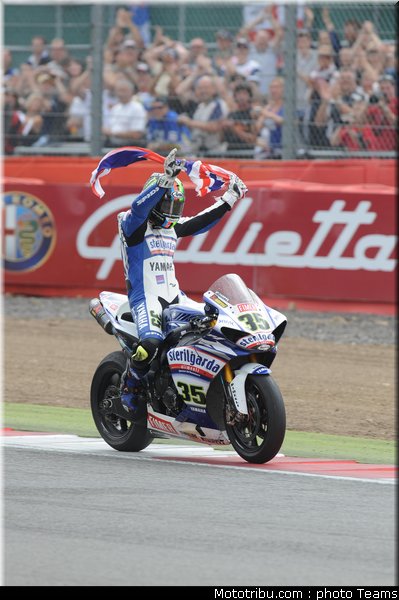 sbk_crutchlow_14_angleterre_2010
