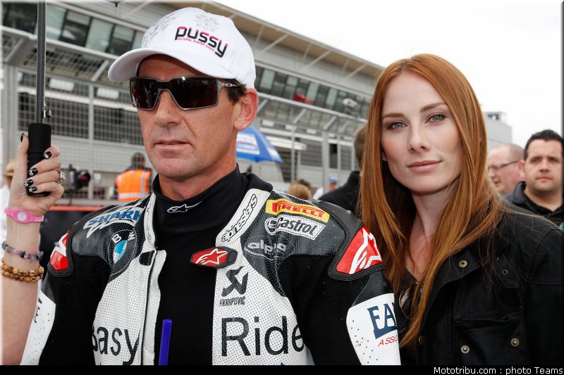 sbk_pitbabe_017_angleterre_2010