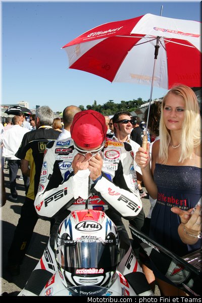superbike_pitbabe_imola_2010_31