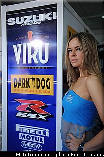superbike_pitbabe_imola_2010_06.jpg