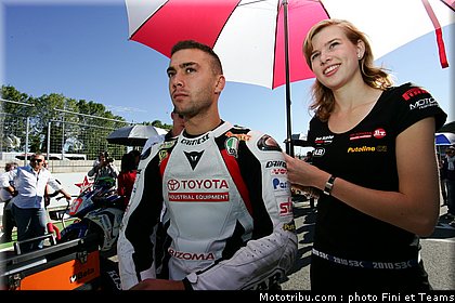 superbike_pitbabe_imola_2010_16.JPG