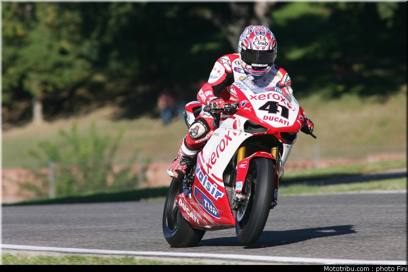 superbike_haga_8_imola_2010