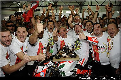 superbike_biaggi_05_imola_2010.jpg
