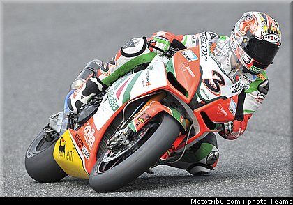superbike_biaggi_08_imola_2010.jpg