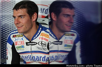 superbike_crutchlow_06_imola_2010.jpg