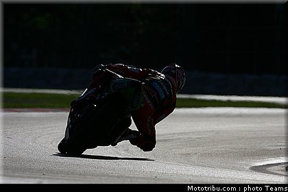 supersport_parkes_4_imola_2010.jpg