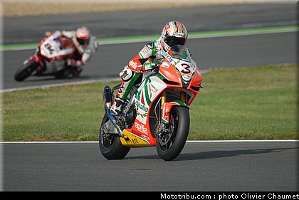 sbk_biaggi_3_france_2010.JPG