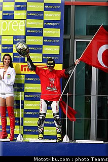 supersport_sofuoglu_17_france_2010.jpg