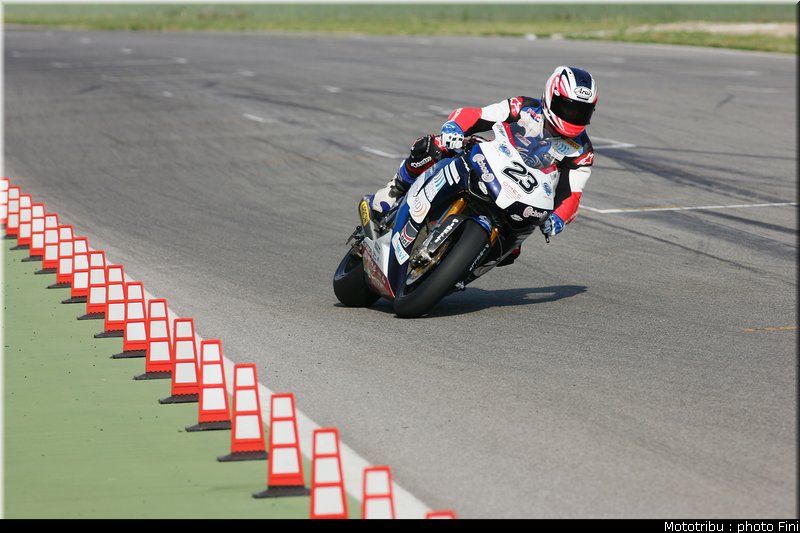 sbk_parkes_2_test_imola_2010