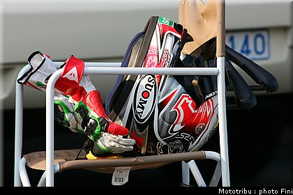 sbk_biaggi_6_test_imola_2010.JPG