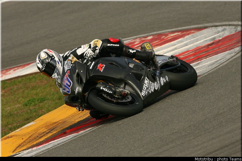 guintoli_3_sbk_test_portimao_janvier_2010_015