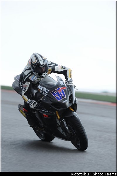 guintoli_4_sbk_test_portimao_janvier_2010_016