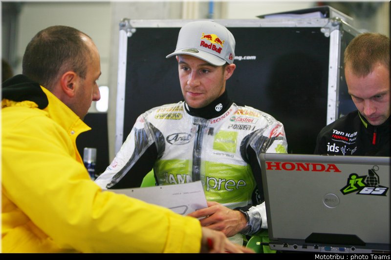 rea_2_sbk_test_portimao_janvier_2010_035