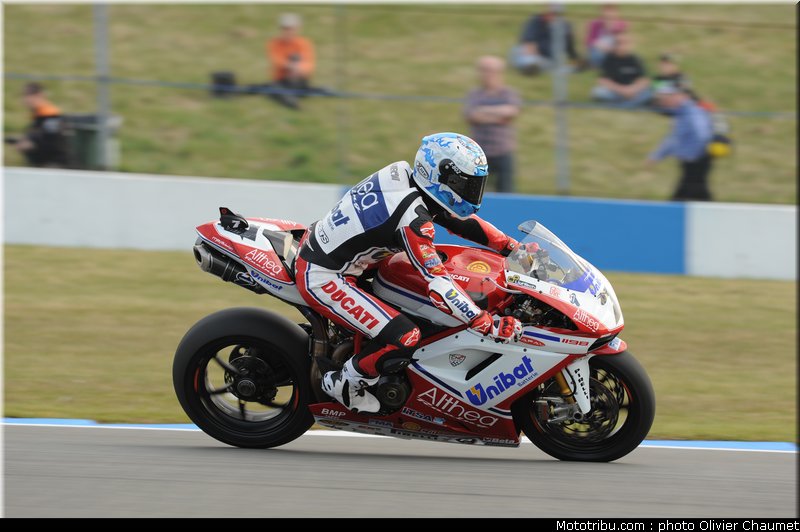 sbk_checa_05_angleterre_donington_2011
