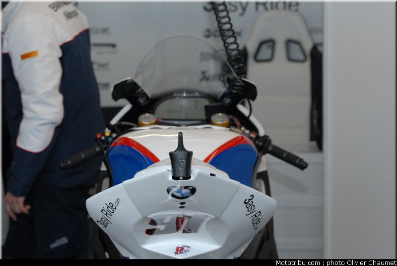 sbk_corser_7_angleterre_donington_2011