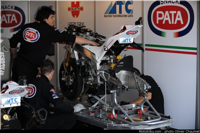 sbk_haga_03_angleterre_donington_2011