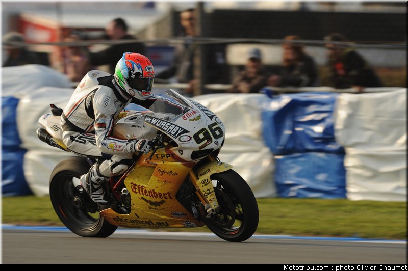 sbk_smrz_1_angleterre_donington_2011