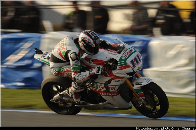 sbk_xaus_4_angleterre_donington_2011