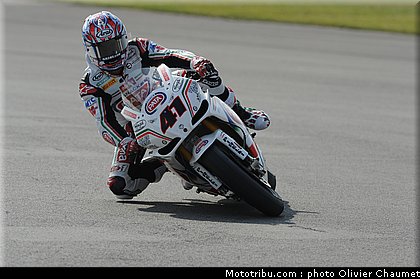 sbk_haga_02_angleterre_donington_2011.jpg