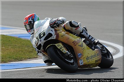 sbk_smrz_2_angleterre_donington_2011.jpg