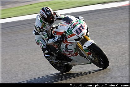 sbk_xaus_7_angleterre_donington_2011.jpg