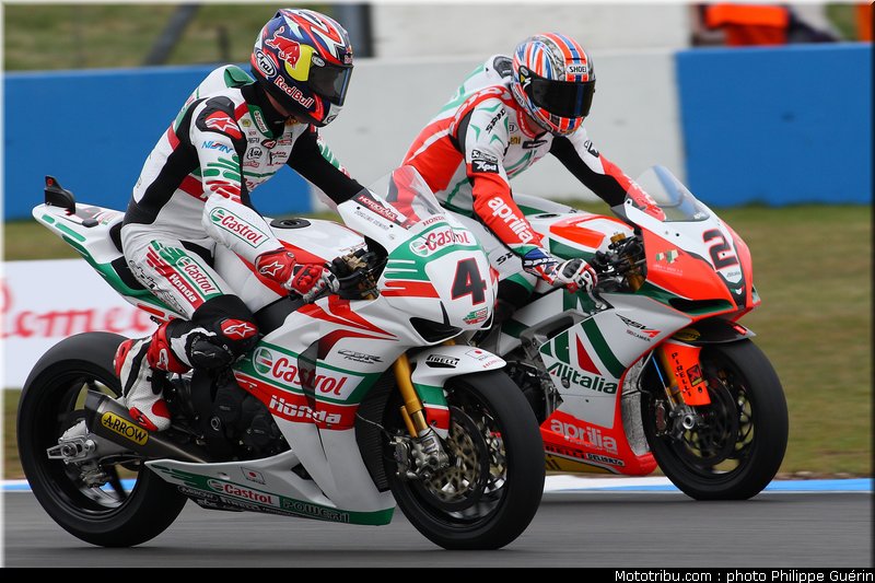 sbk_015_angleterre_donington_2011