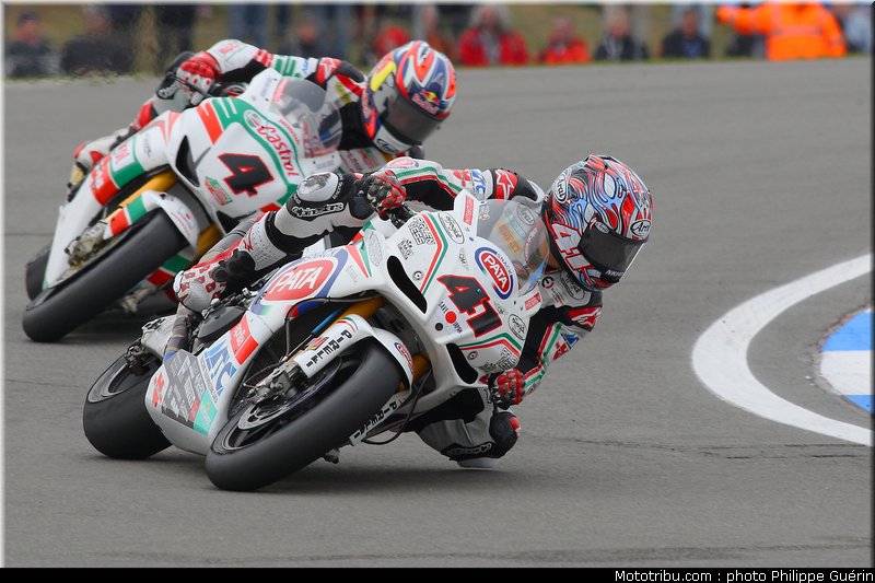 sbk_037_angleterre_donington_2011