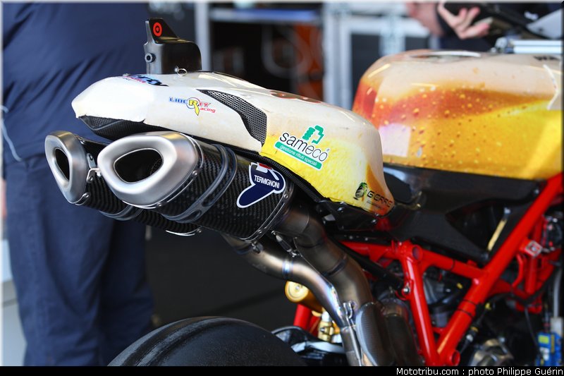 sbk_061_angleterre_donington_2011