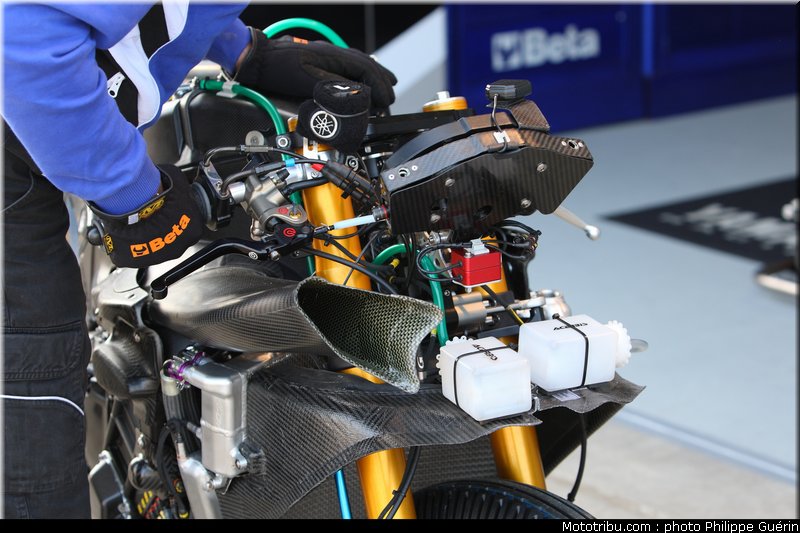 sbk_064_angleterre_donington_2011