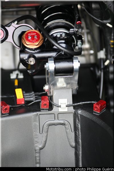 sbk_075_angleterre_donington_2011